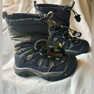 KEEN Winterport II Waterproof Snow Boots Kids Size 9 Navy Lime Green